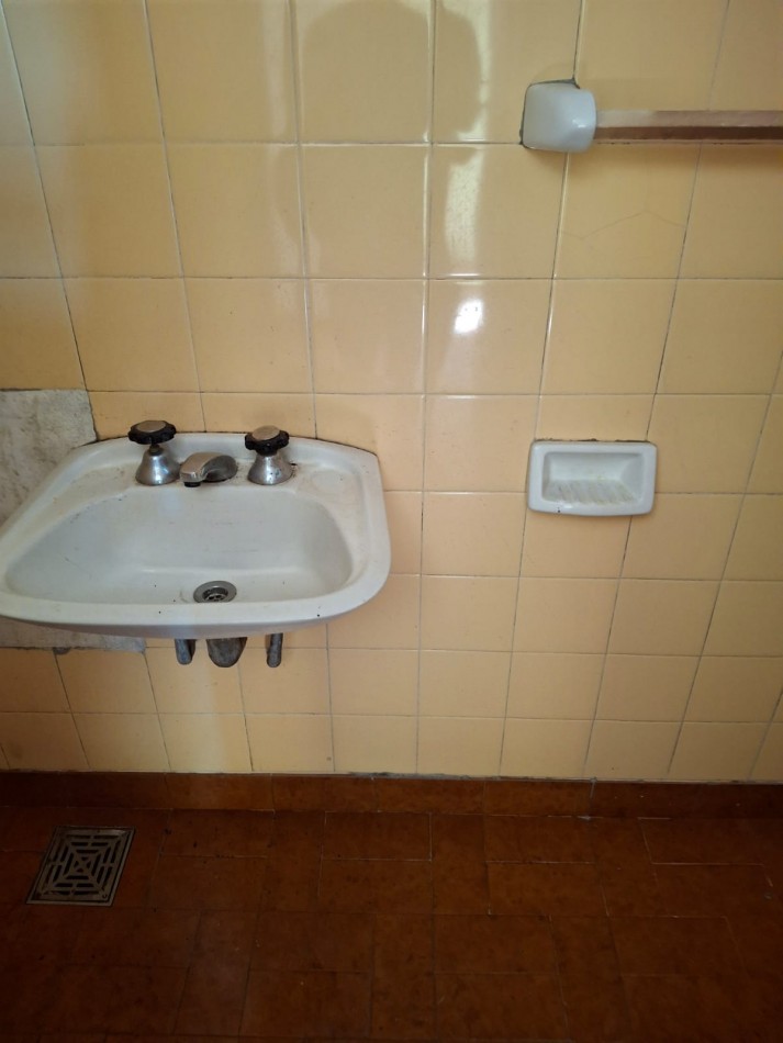 OCASION ALQUILO HABITACION BROWN 2600