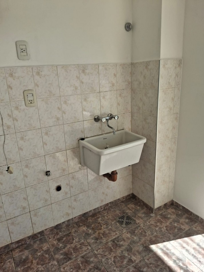 OCASION ALQUILO DPTO CENTRICO DE EXCELENTE NIVEL